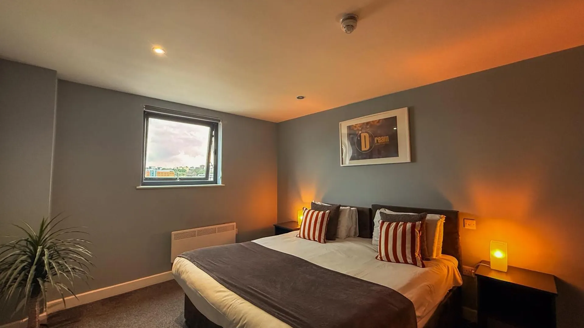 Modern 3 Bedroom Quayside Apartment - Sleeps 8 Free Parking Newcastle upon Tyne Großbritannien